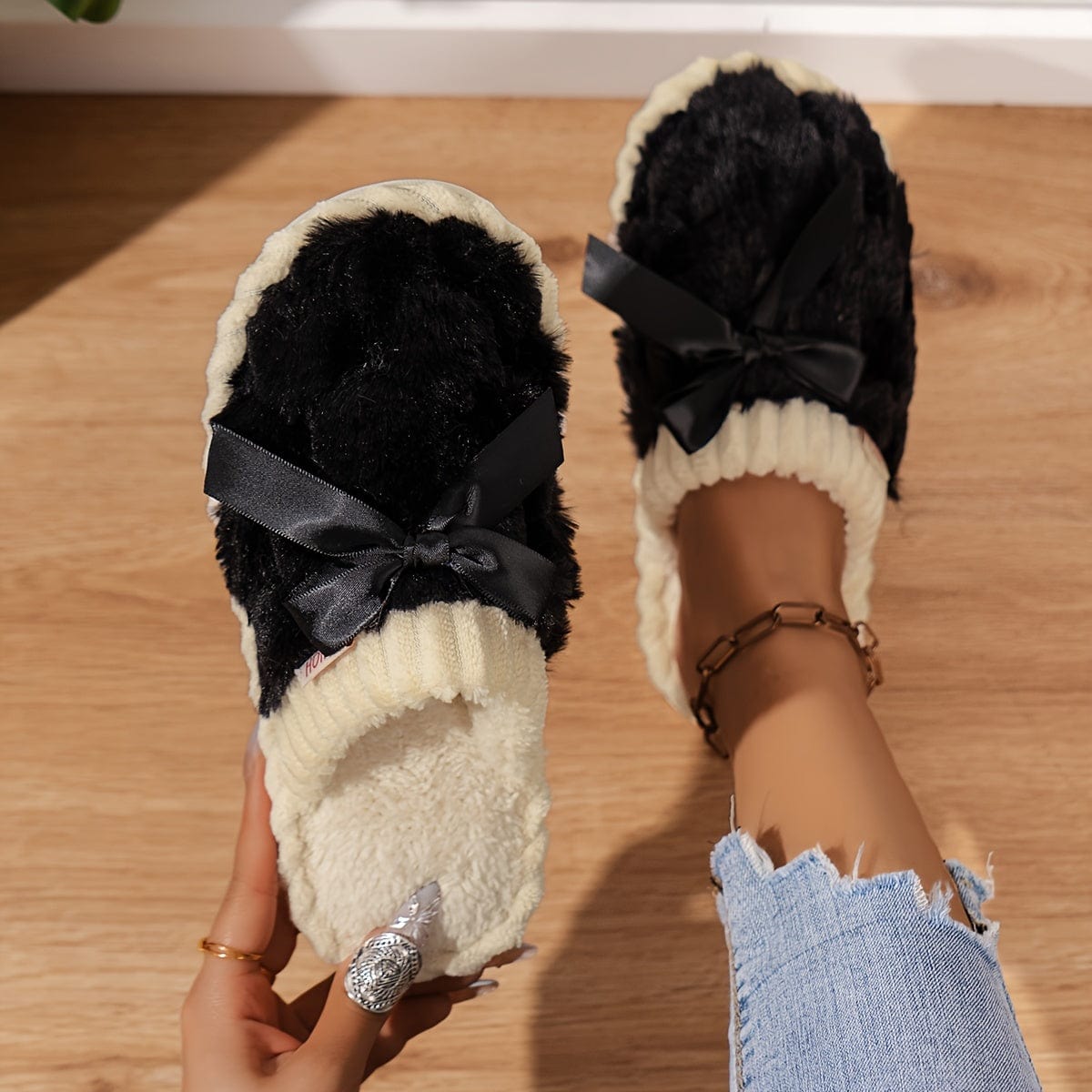 CozyPlush™ Winter Slippers – Ultimate Comfort & Warmth for Your Feet!