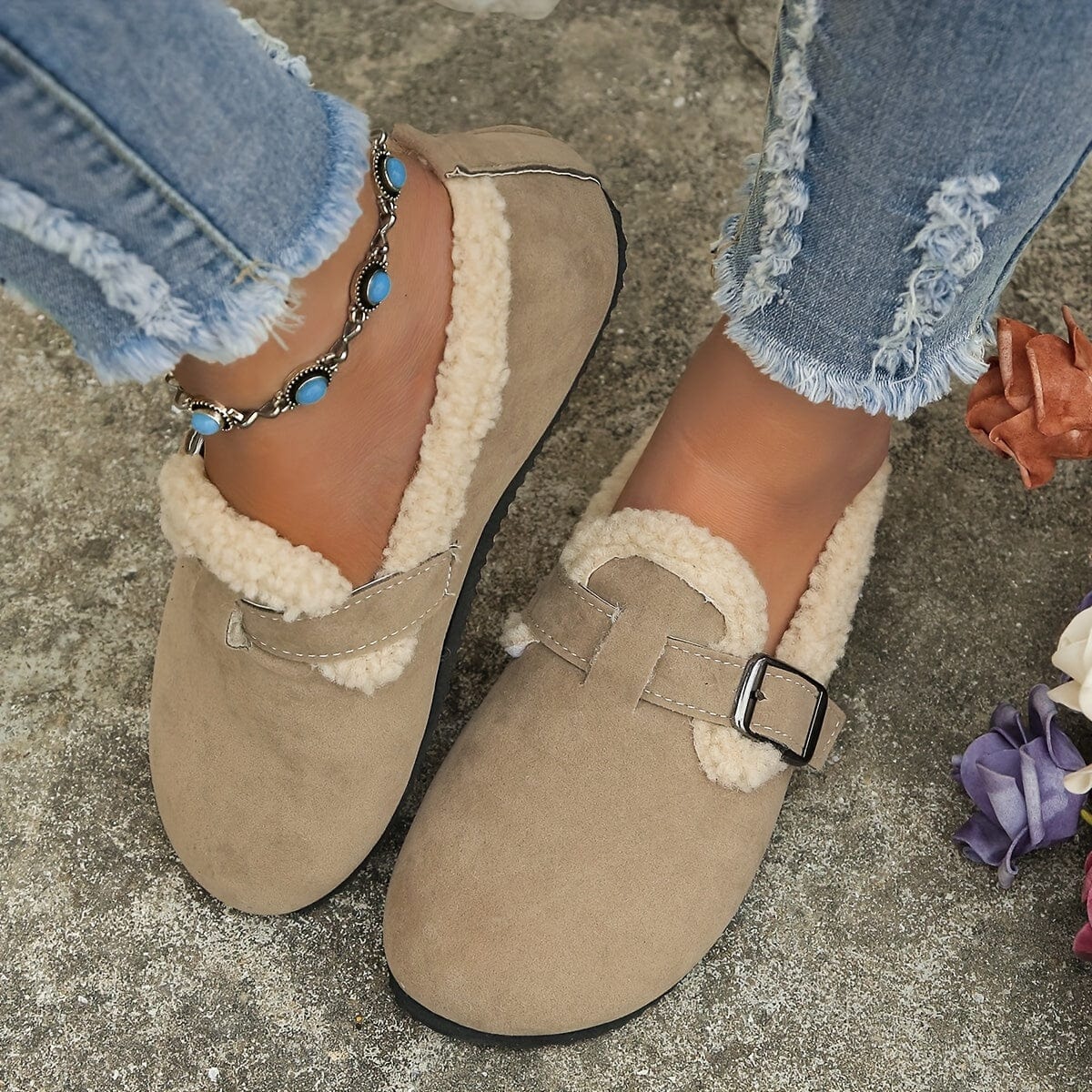 CozyPlush™ Women's Winter Flats – Soft, Warm Slip-Ons with Plush Lining