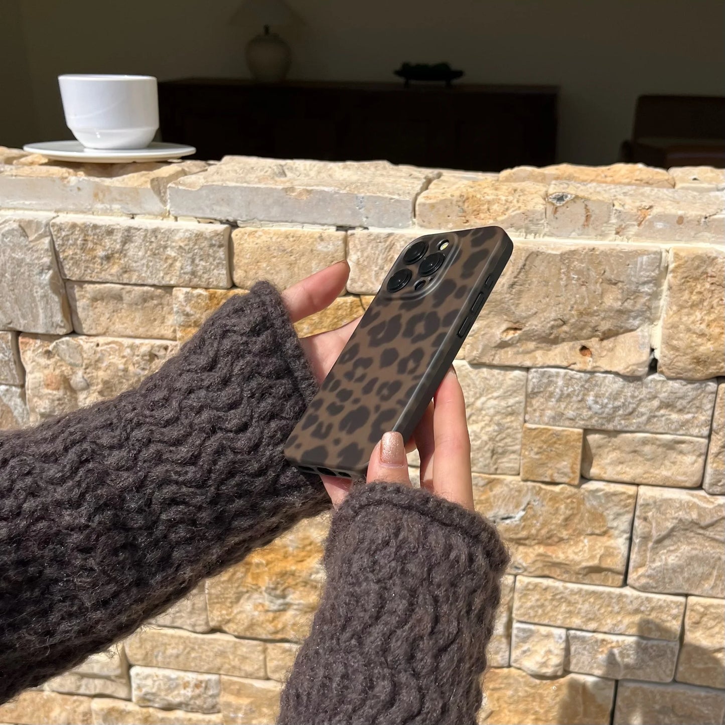 Retro Leopard Print Matte Phone Case