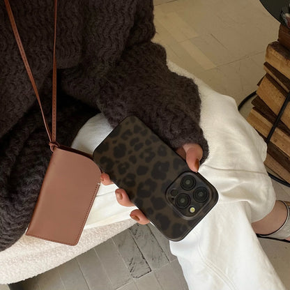 Retro Leopard Print Matte Phone Case