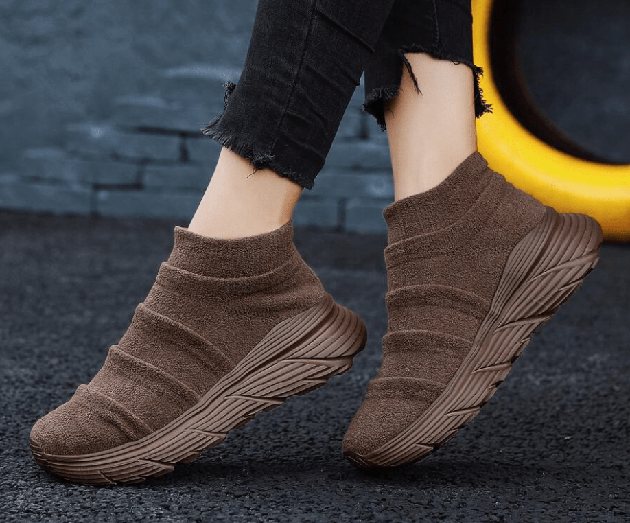 ComfortStride™ Plush-Lined Running Shoes – The Ultimate Lightweight Comfort for Women!